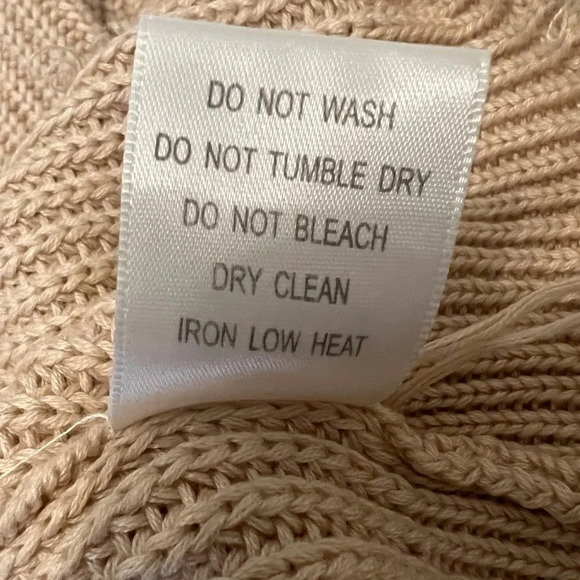 Dance & Marcel women’s beige cropped sweater size S/M. - Picture 8 of 8